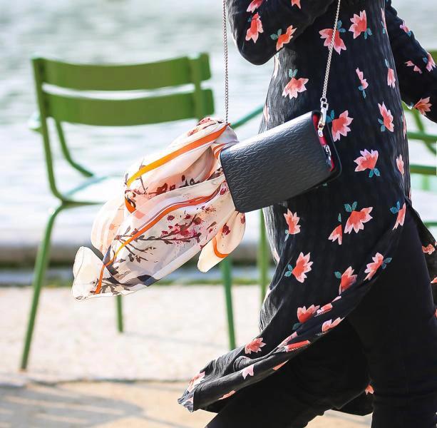 Handbag 